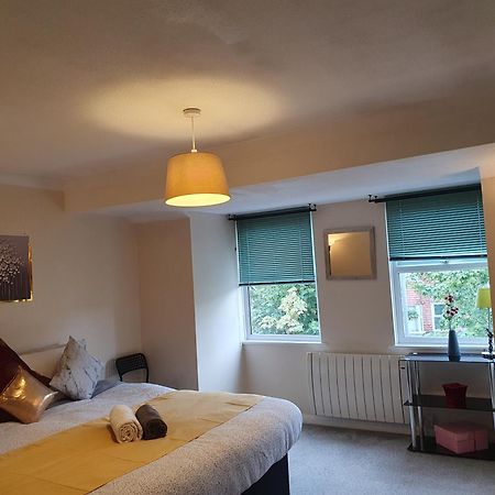 Lovely 1Bedrood Apartment Guildford Kültér fotó
